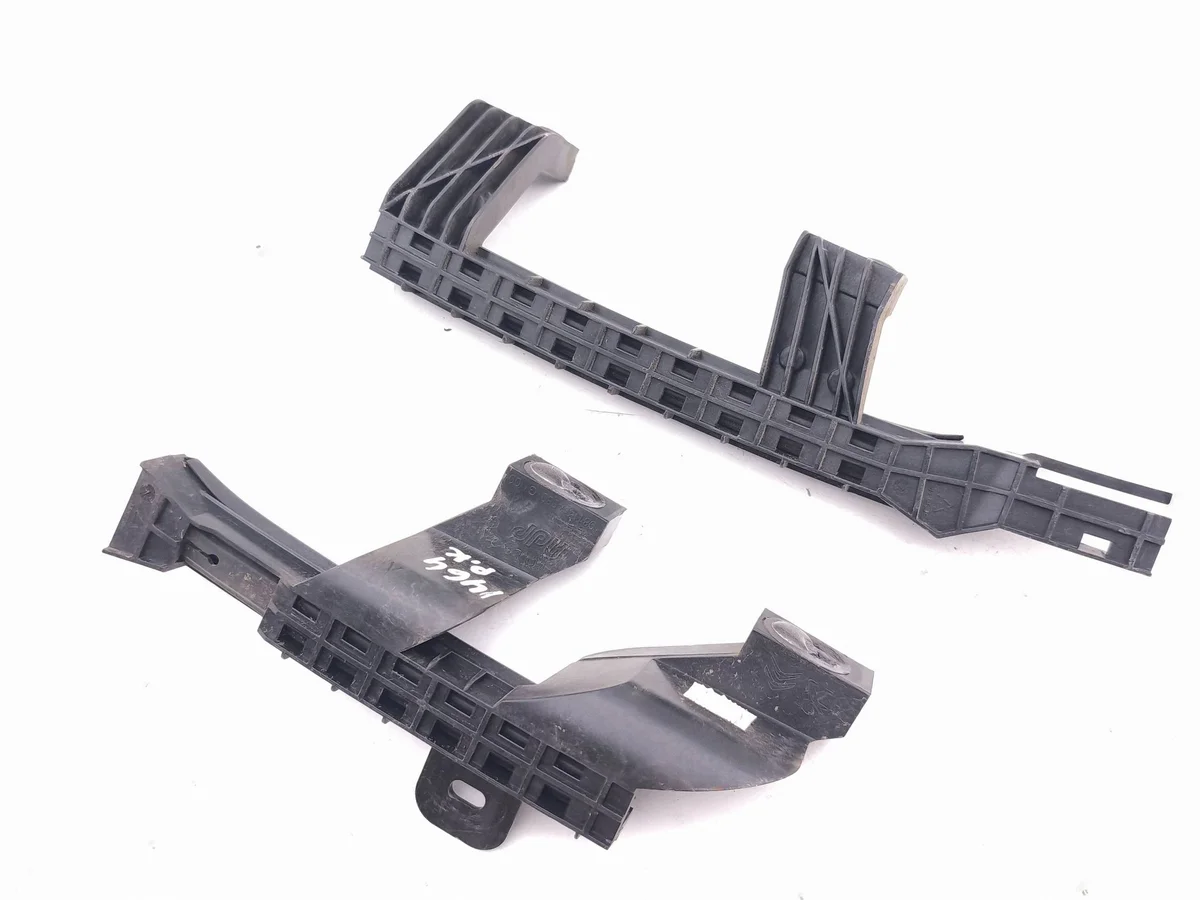 Citroen DS7 Crossback Front Door Window Guide image 5