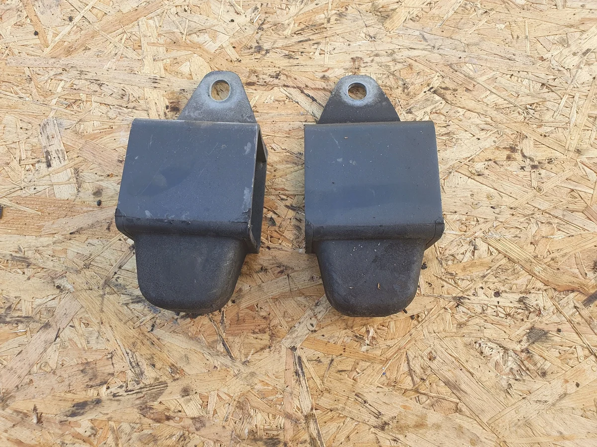 Support ressort avant Mercedes Actros MP4 image 4