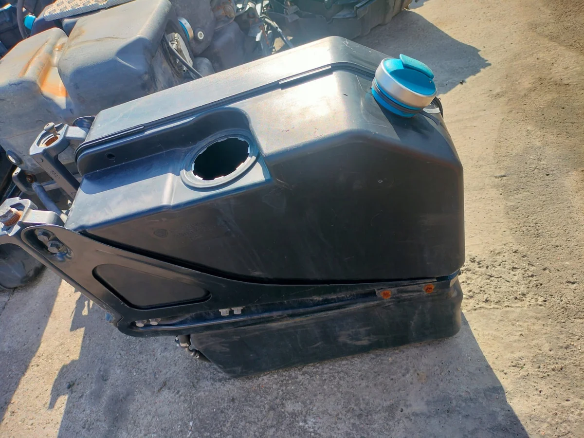 Réservoir AdBlue Scania 105L OEM 2393232