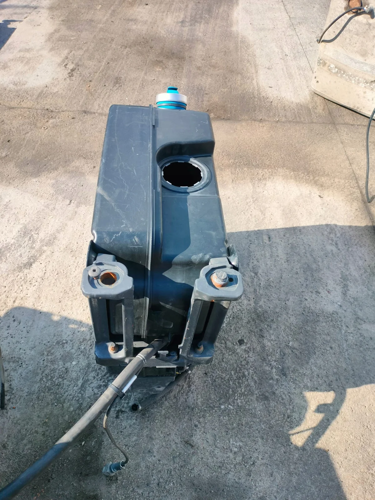 Scania AdBlue Tank 105L 2393232 image 4