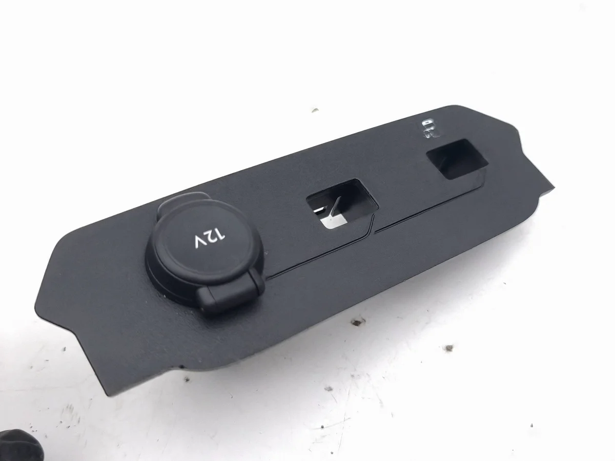 Prise 12V Peugeot 508 II 2019 9822705077 image 3
