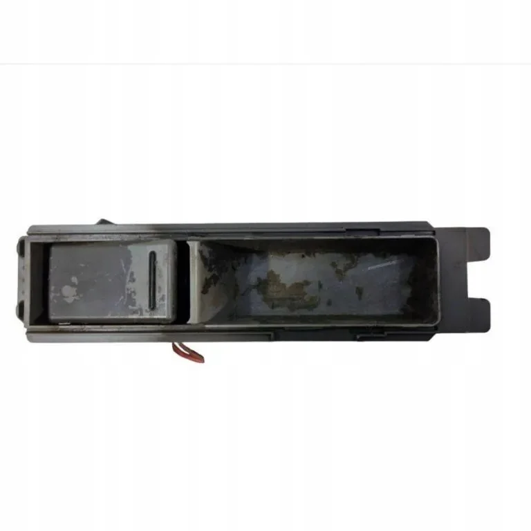 Audi A4 B6 förvaring cigarettuttag 8E0863284B