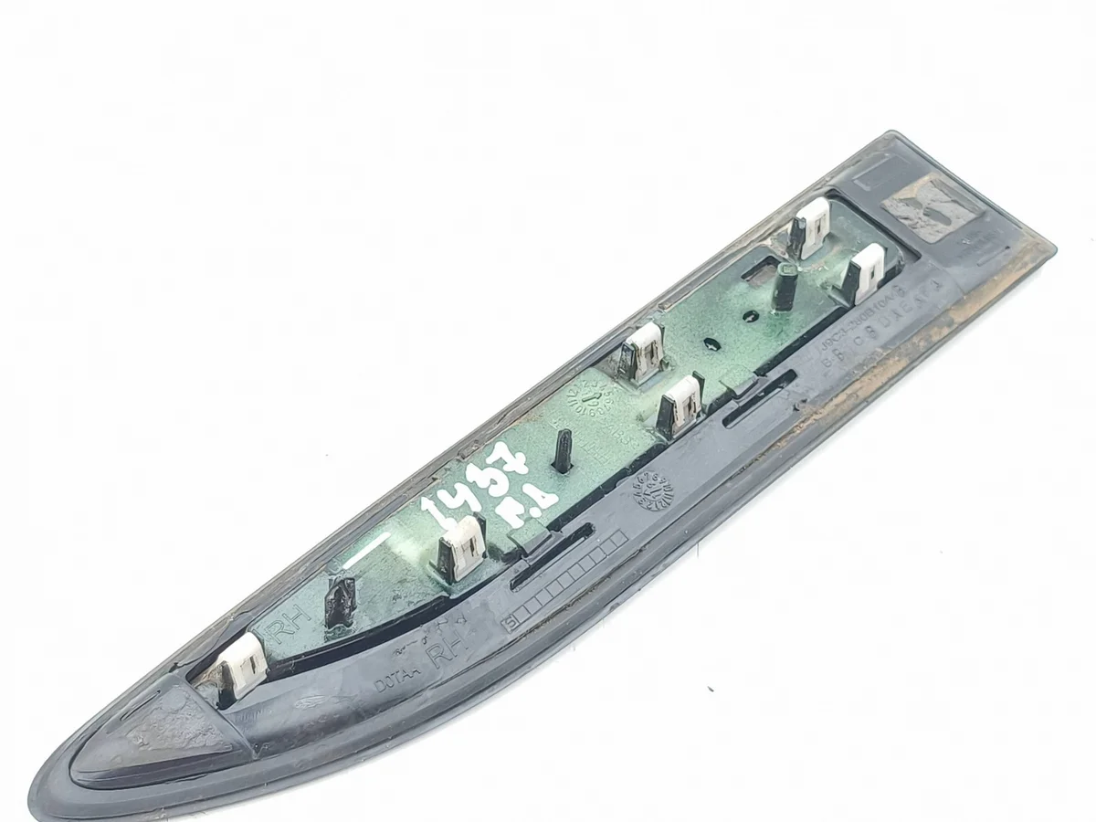 Jaguar E-Pace Fender Emblem J9C3280B10AB Used image 5
