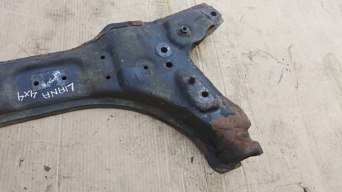 Suzuki Liana Achsträger vorne gebraucht AYC3341 image 4