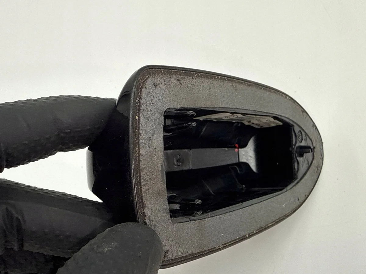 Volvo XC60 2014 Antena GPS Usada (9850725) image 8