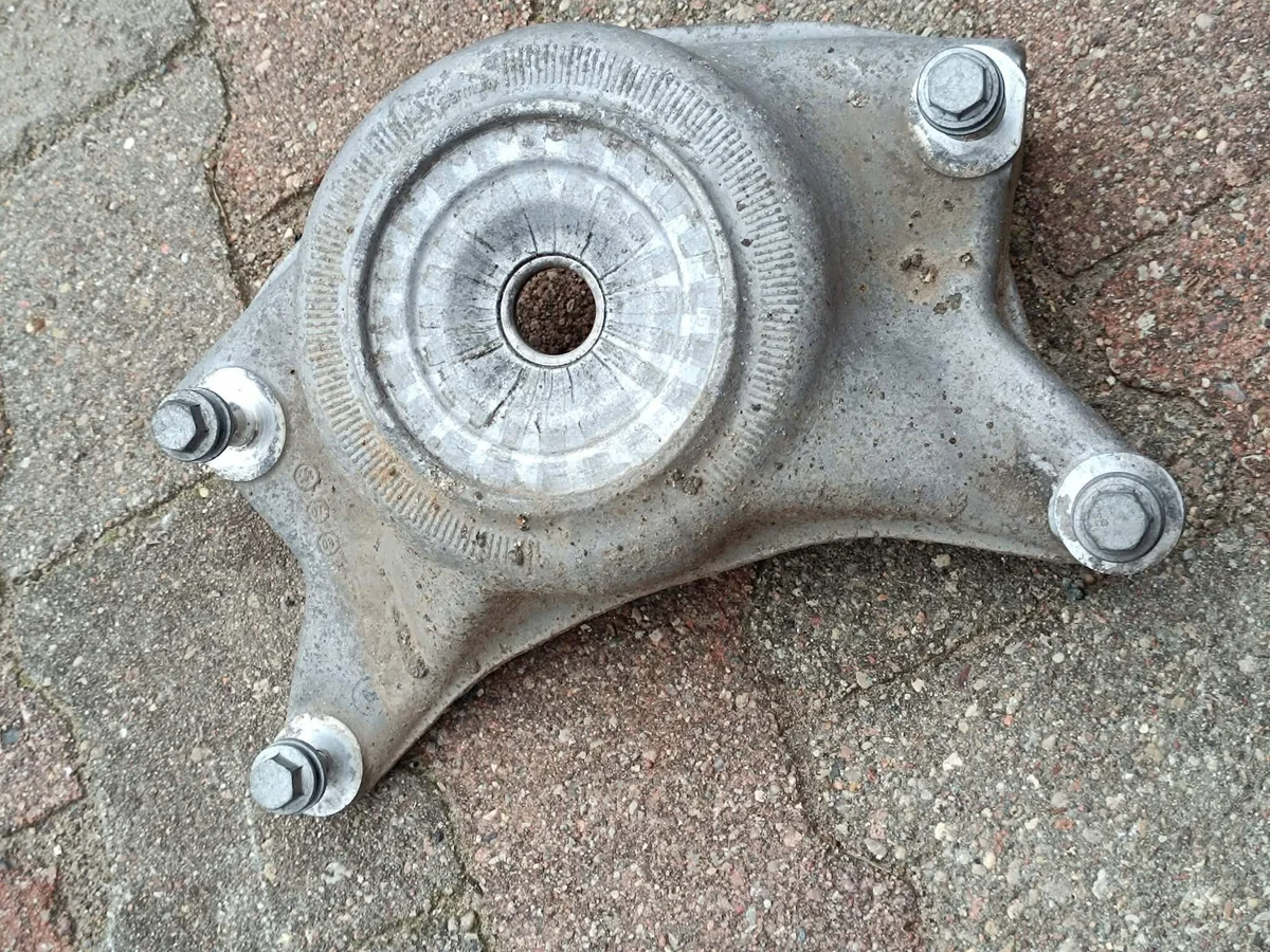 Suporte Amortecedor Audi A4 B8 Esquerdo Usado
