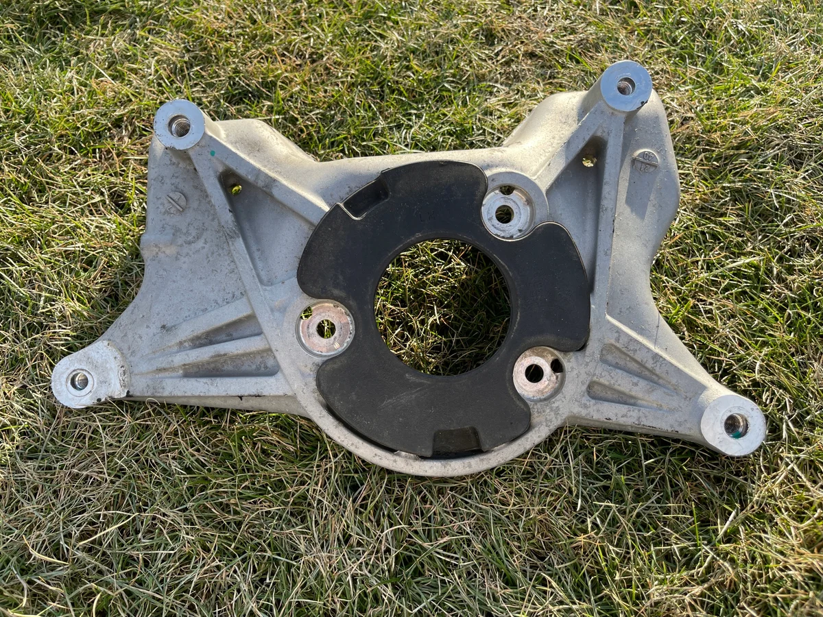 Support amortisseur avant gauche Tesla 3 image 4