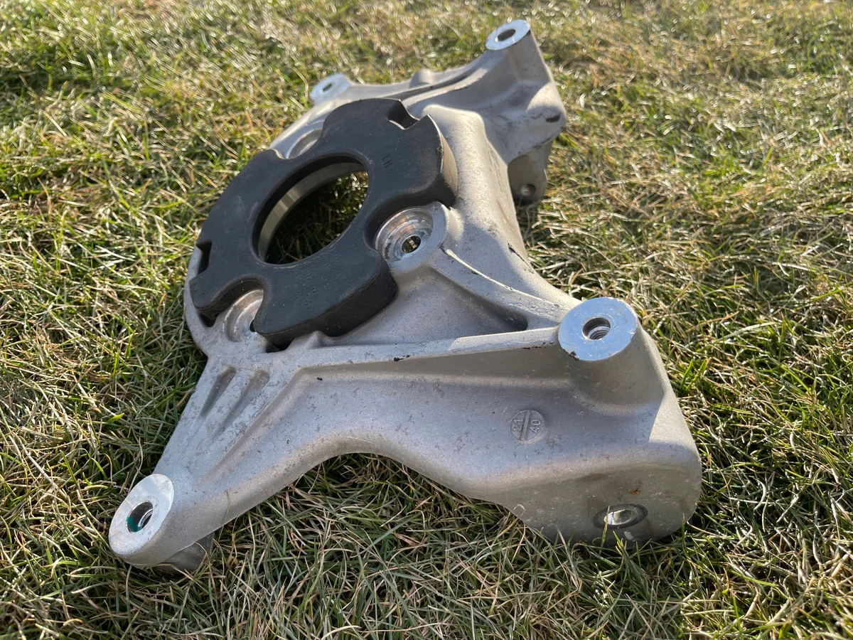 Support amortisseur avant gauche Tesla 3 image 5