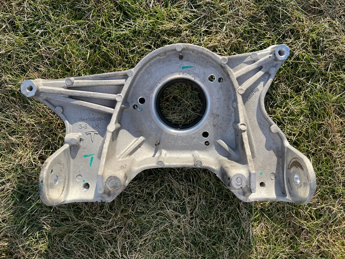 Support amortisseur avant gauche Tesla 3 image 6