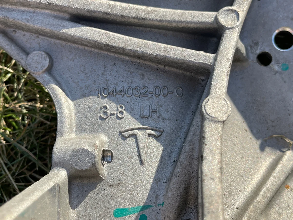 Support amortisseur avant gauche Tesla 3 image 7