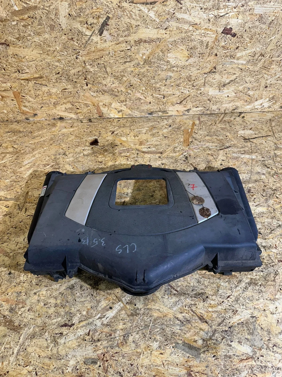 Filtre à air Mercedes-Benz CLS C219 A2730900201