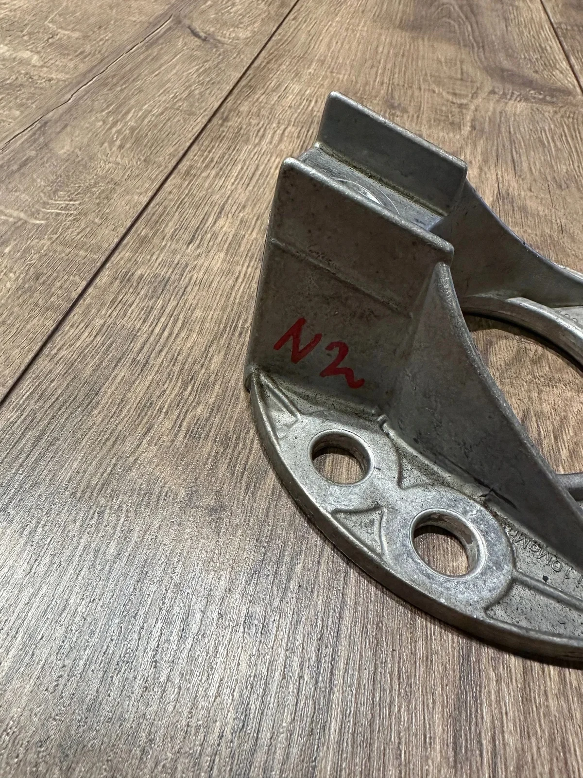 Rear Left Shock Absorber Bracket GL X166 image 4