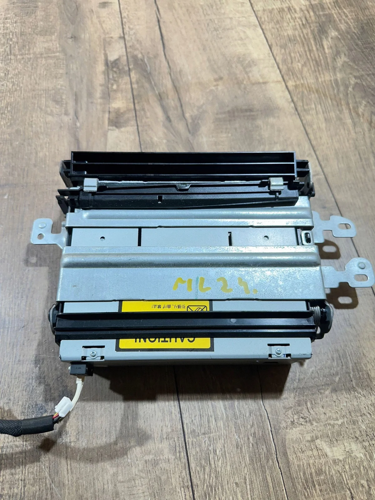 Mercedes-Benz ML W164 CD/DVD Changer SSR14484 image 3