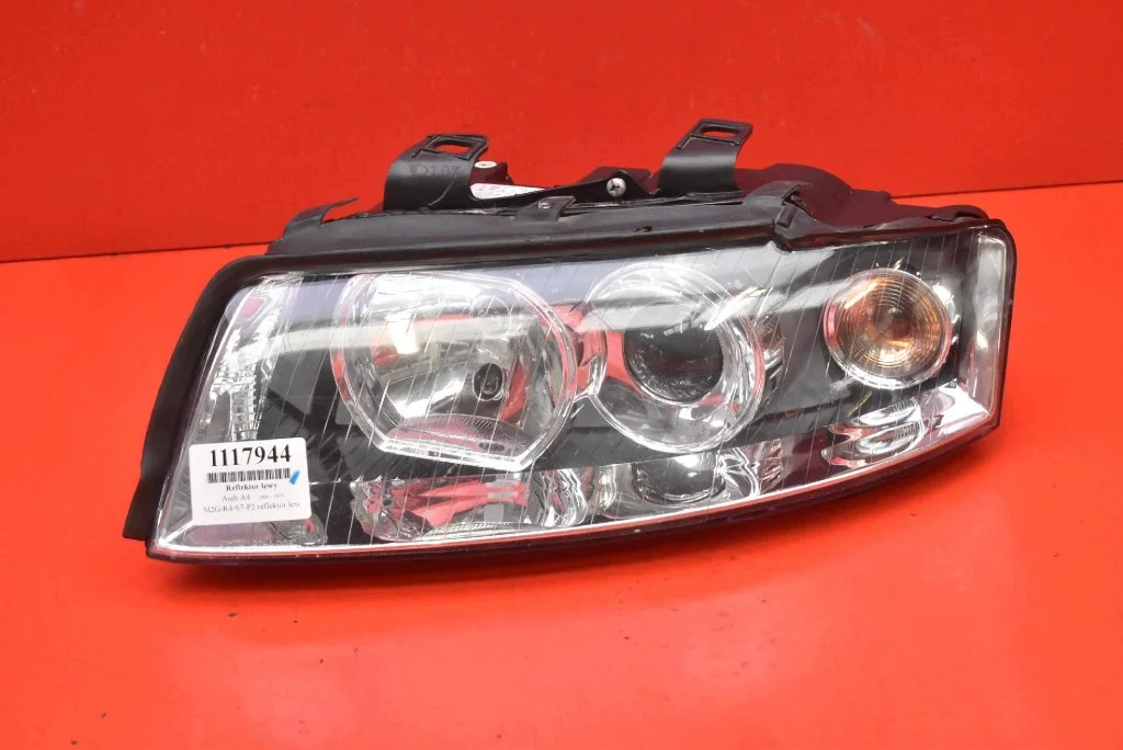Phare avant gauche Audi A4 B6 00-05