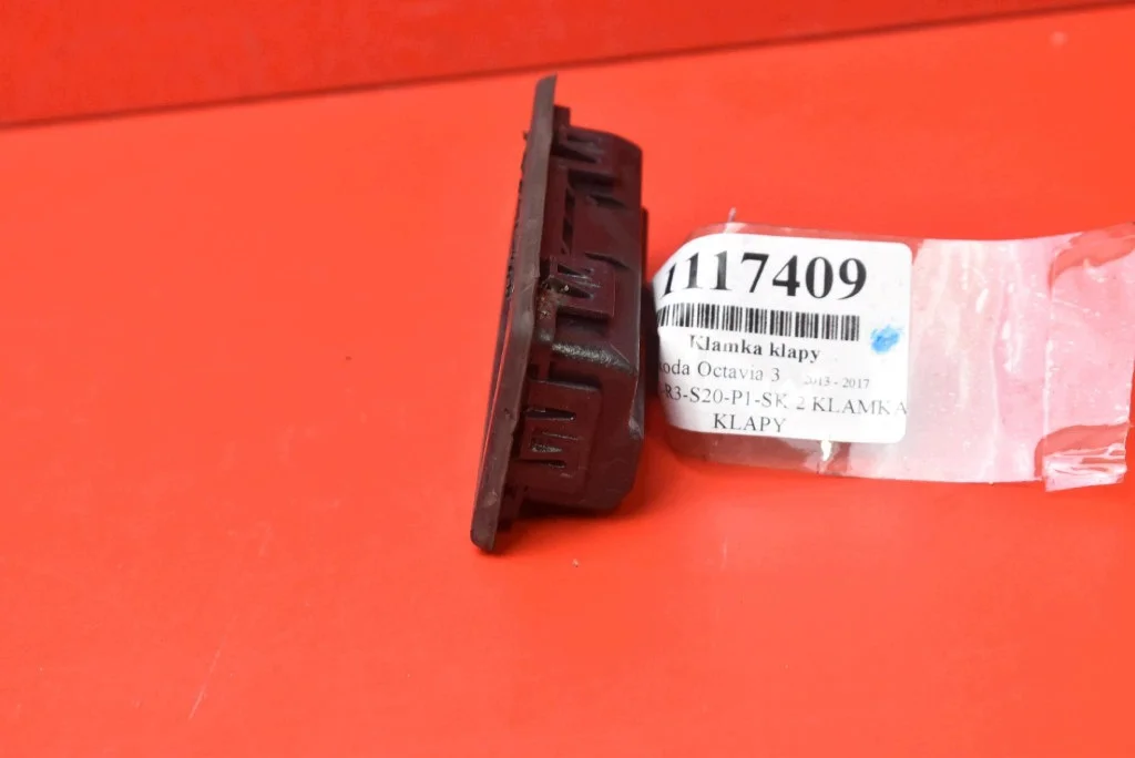 Tailgate Button Handle Skoda Octavia 3 5E5827566B
