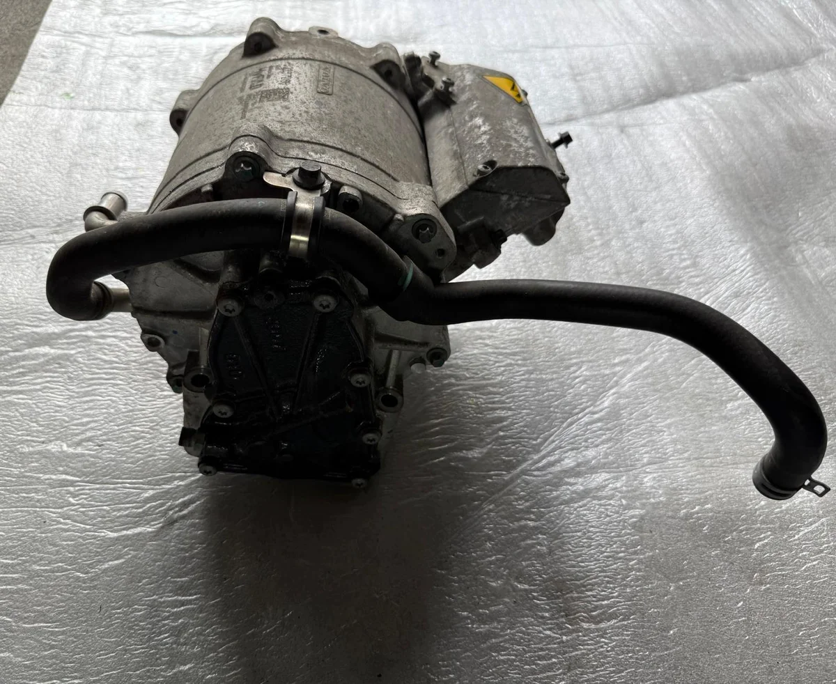 Elektromotor Volvo XC40 Plug-in 1.5 Hybrid image 6