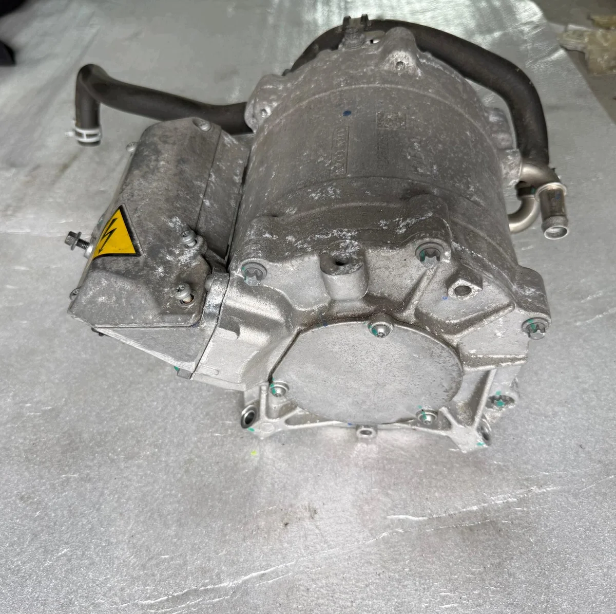 Elektromotor Volvo XC40 Plug-in 1.5 Hybrid image 7