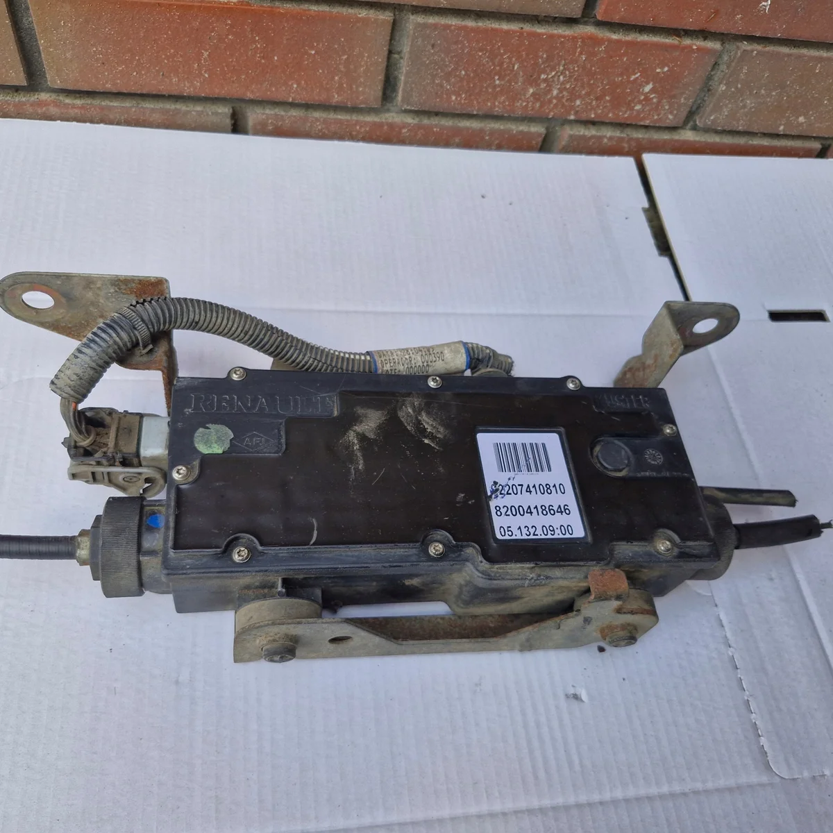 Frein à main électrique Renault Espace IV 8200418646 image 3