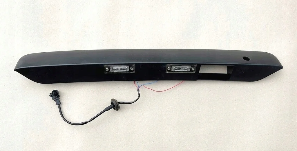 VW Transporter T5 T6 Lijst Achterklep 7H0827574