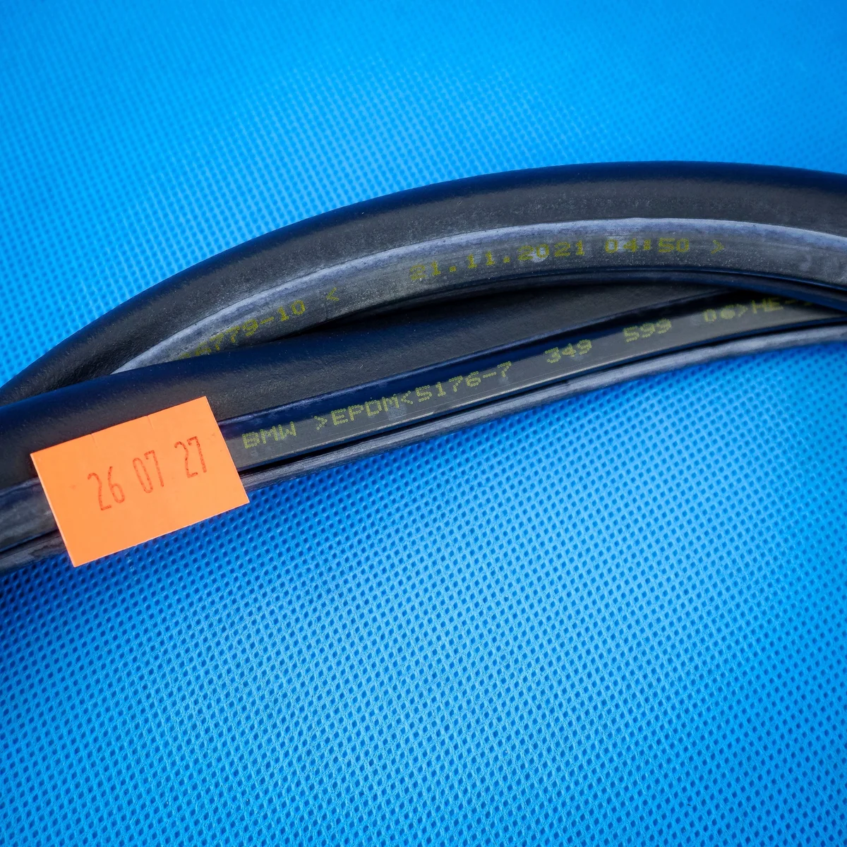 Joint capot avant BMW 5 G30 51767349599 image 3
