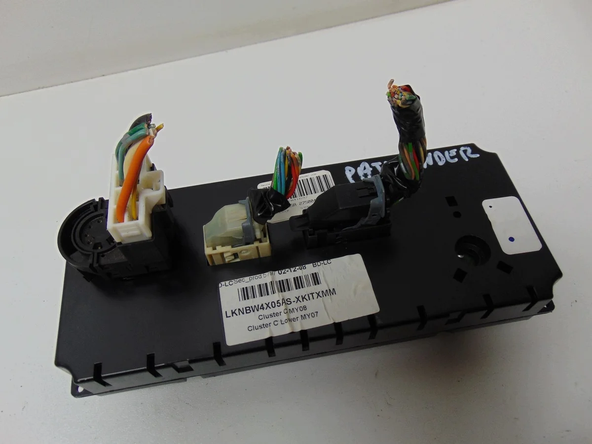 Panneau de commande climatisation Nissan Pathfinder R51 image 10