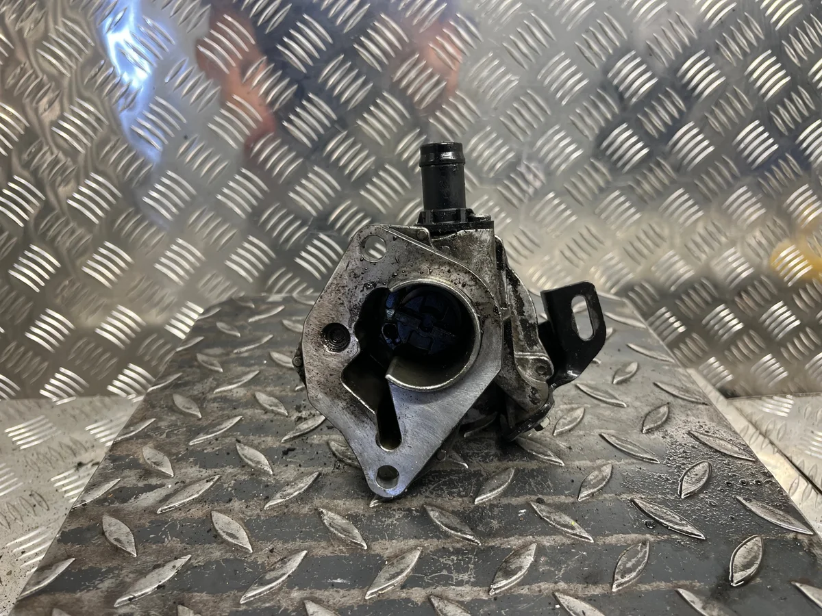 Bomba Vacío Renault Laguna 3 Usada image 3