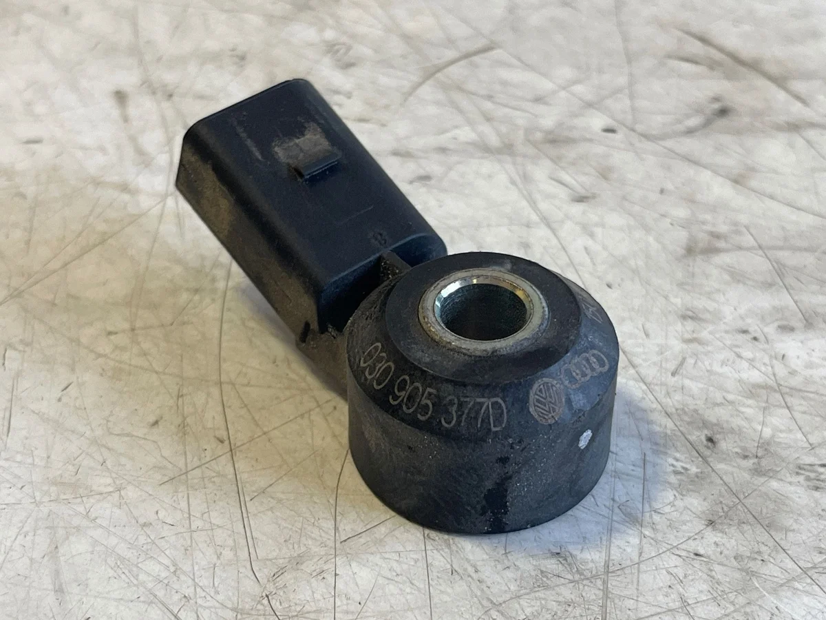 Capteur de cognement Porsche Cayenne 92A 030905377D