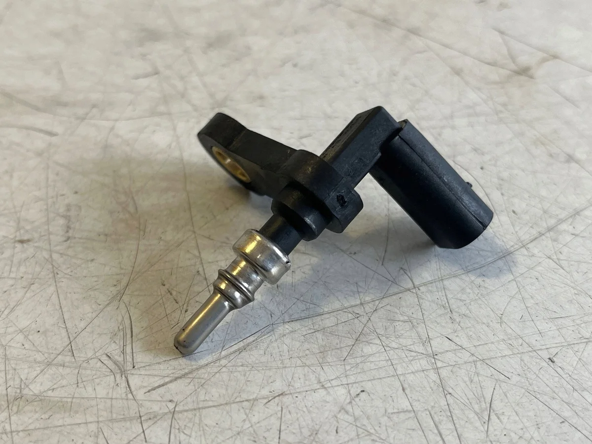 Kühlerflüssigkeitssensor Skoda Kamiq 05E919501 image 3