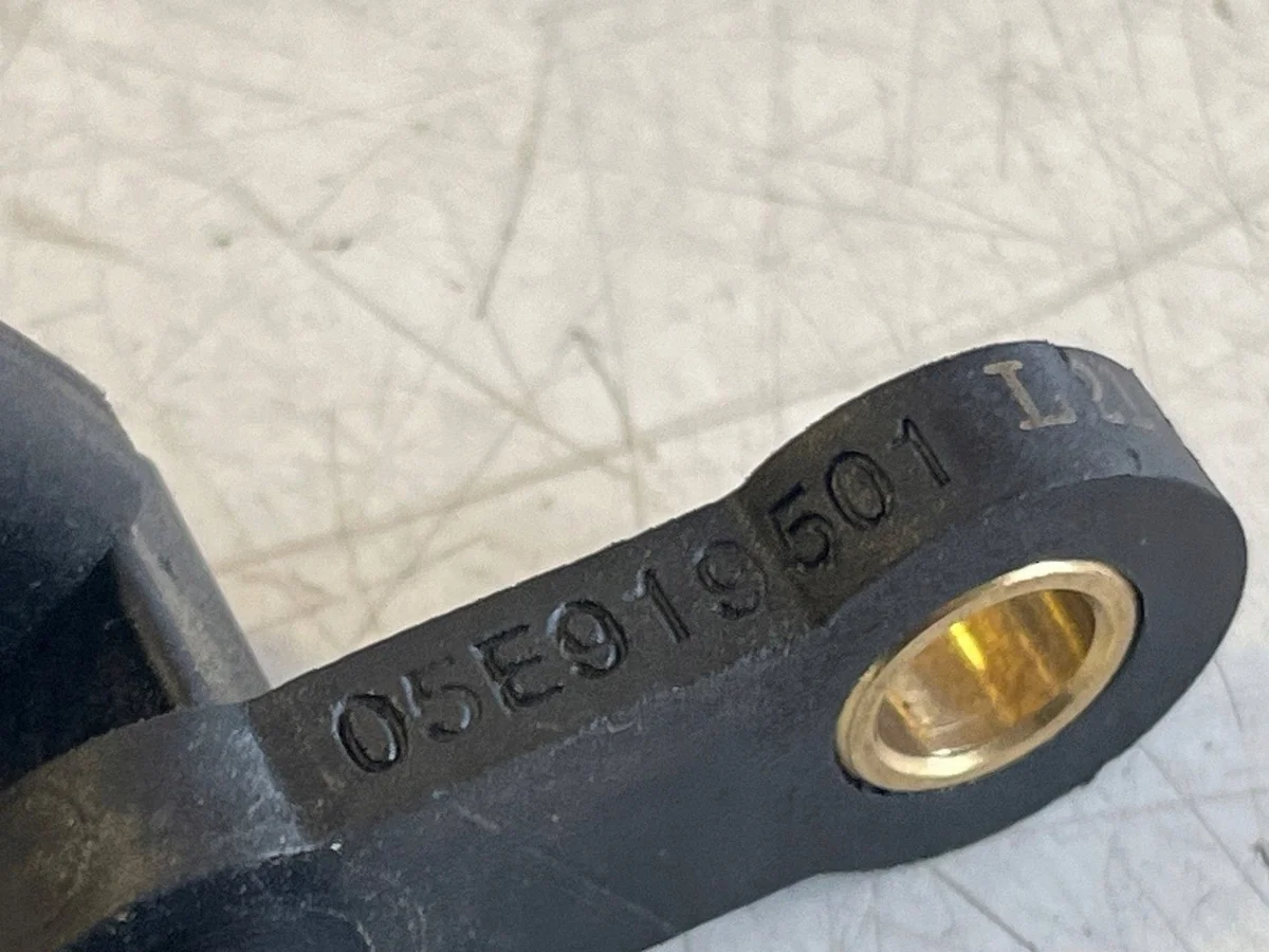 Kühlerflüssigkeitssensor Skoda Kamiq 05E919501 image 6