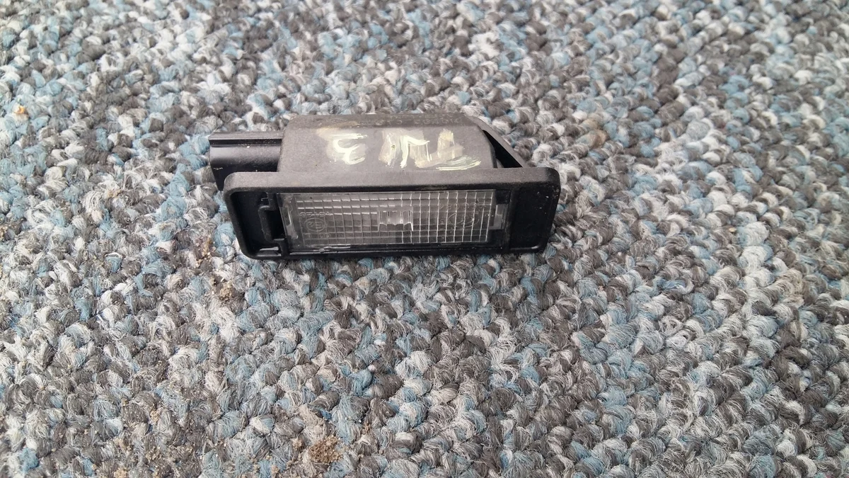 Lampe de plaque Dacia Sandero III Logan III 265109646R