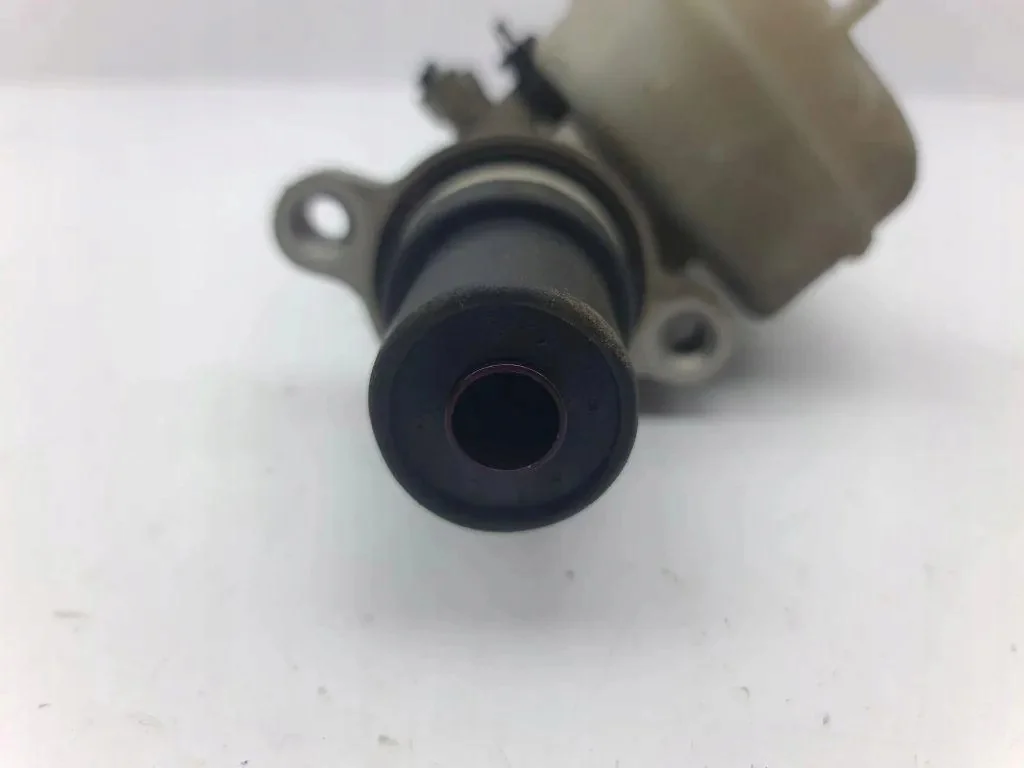 Bromscylinder Chrysler Voyager II (ES) P04721154AB