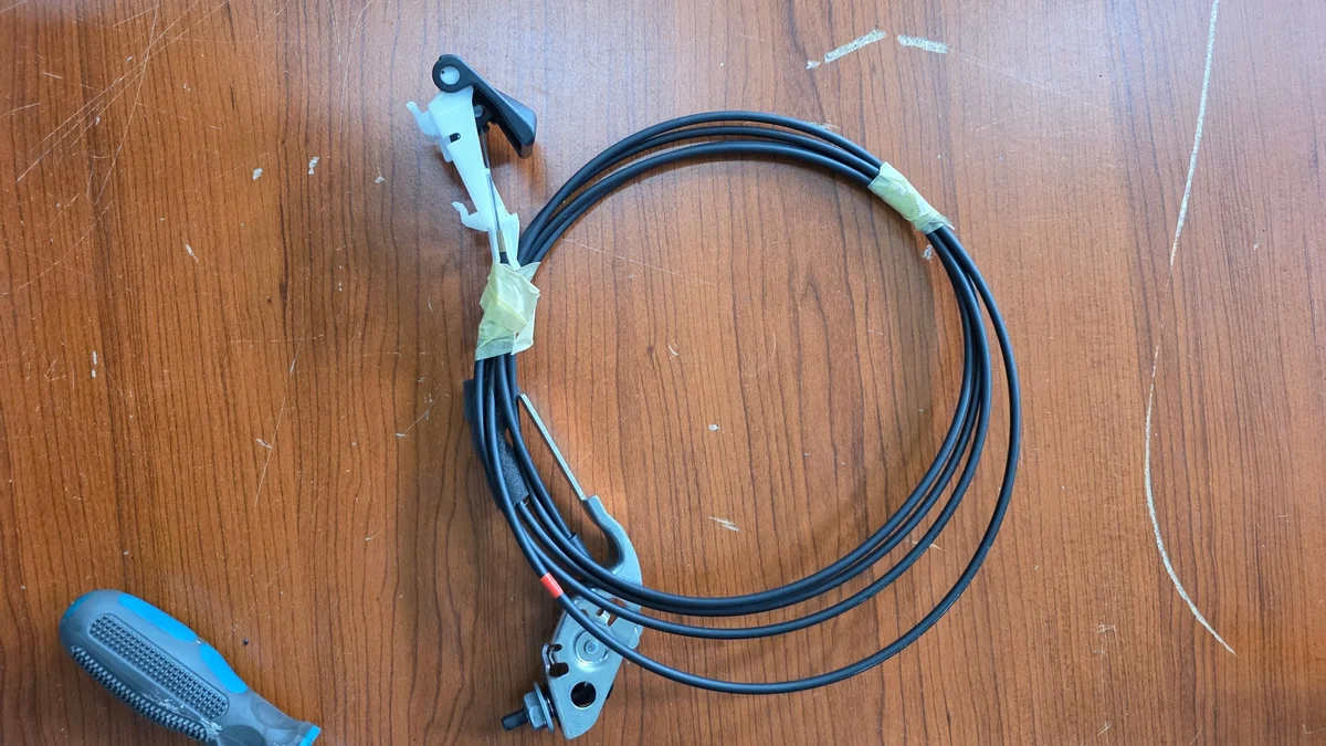 PEUGEOT 108 CITROEN C1 II AYGO CABLE OUVERTURE RESERVOIR