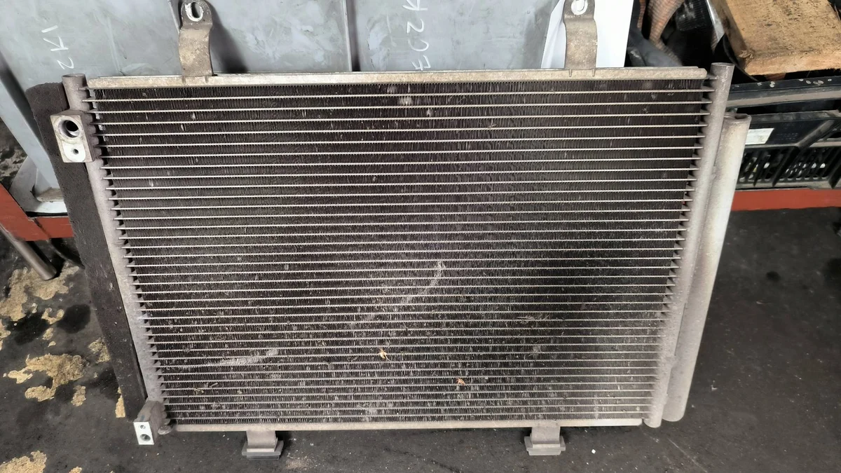 Suzuki 95310-68L00 Air Conditioning Condenser image 3