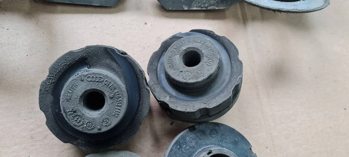 Support ressort arrière Audi A4 B8 A5 8T image 3