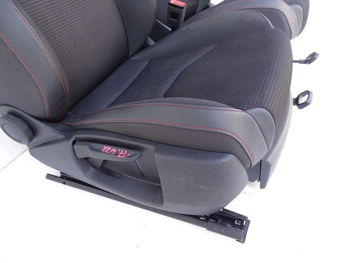Sièges Cuir Seat Leon III 5F FR 5D HB image 6