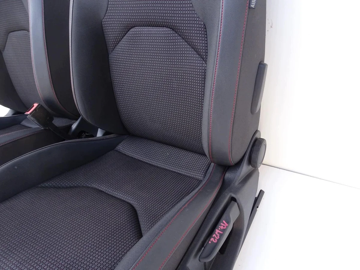 Sièges Cuir Seat Leon III 5F FR 5D HB image 9