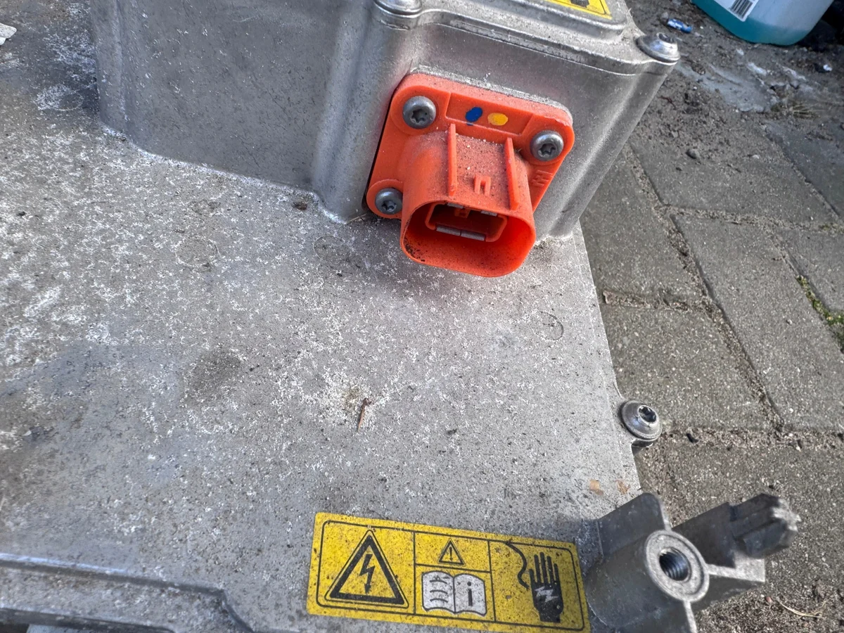 OPEL CORSA F INVERTER 9843998780 image 4