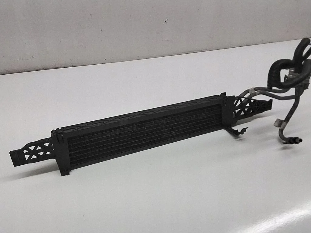 Ford Kuga II vaihteistoöljyjäähdytin 417A095AB
