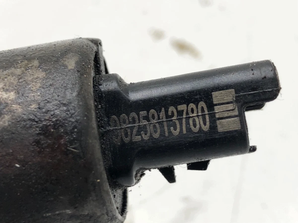 Nockenwellensensor Peugeot 2008 I 9825813780 image 3