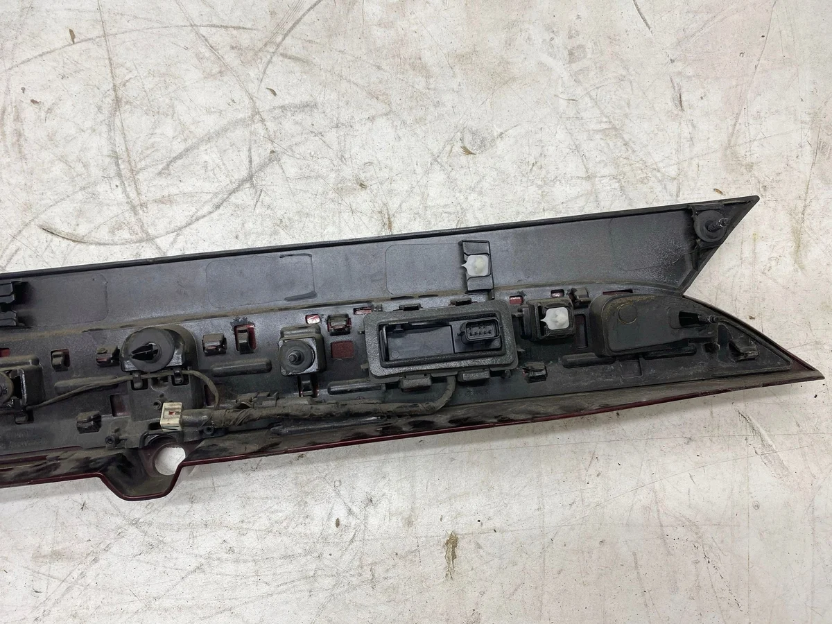 Chrysler Pacifica 2018 Luz Placa 5RL87TRMA image 8
