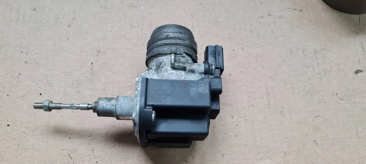 Atuador Turbina Audi A5 8T 1.8 TFSI 06L145725P