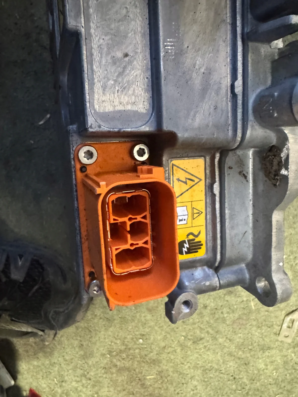 MERCEDES EQA 350 4 MATIC MODULE CHARGE A0009009935 image 3