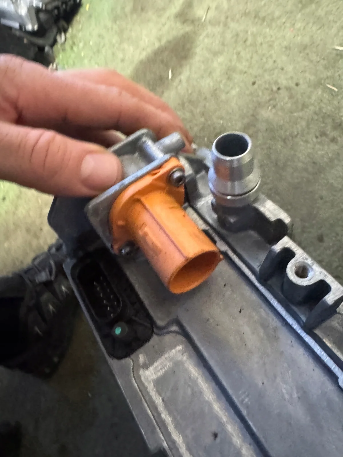 MERCEDES EQA 350 4 MATIC MODULE CHARGE A0009009935 image 6
