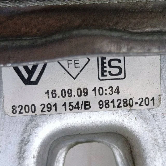 Renault Clio III lasinnostin taka 8200291154B image 8