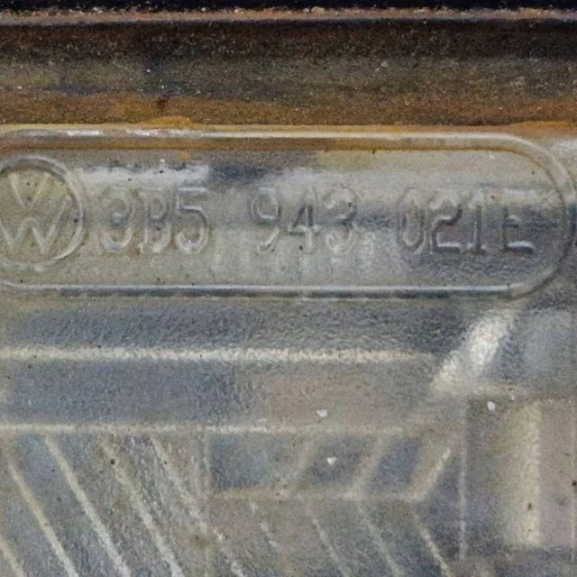 Passat B6 Barra Luz Placa 3B5943021E image 9