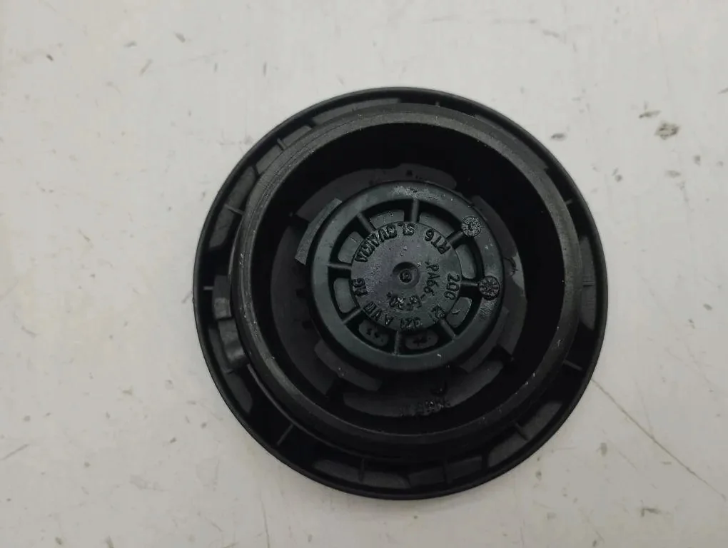 Tappo vaso espansione Audi OE 2Q0121321A image 3