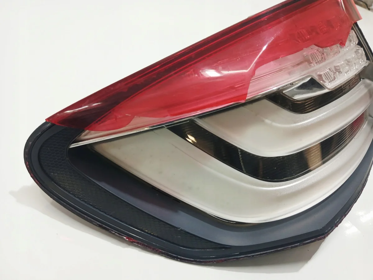 Left Tail Light BMW 5 F11 7203233 image 7