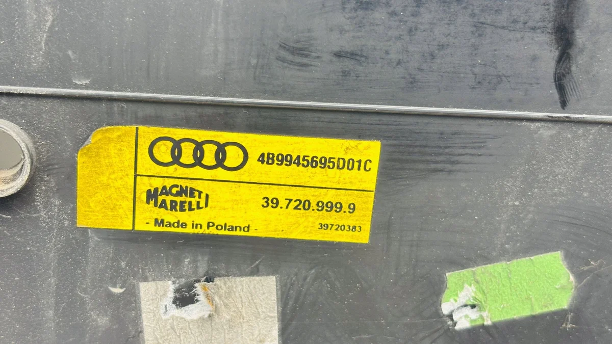 Listón luz matrícula Audi A6 S6 C5 4B 4B9945695D image 5
