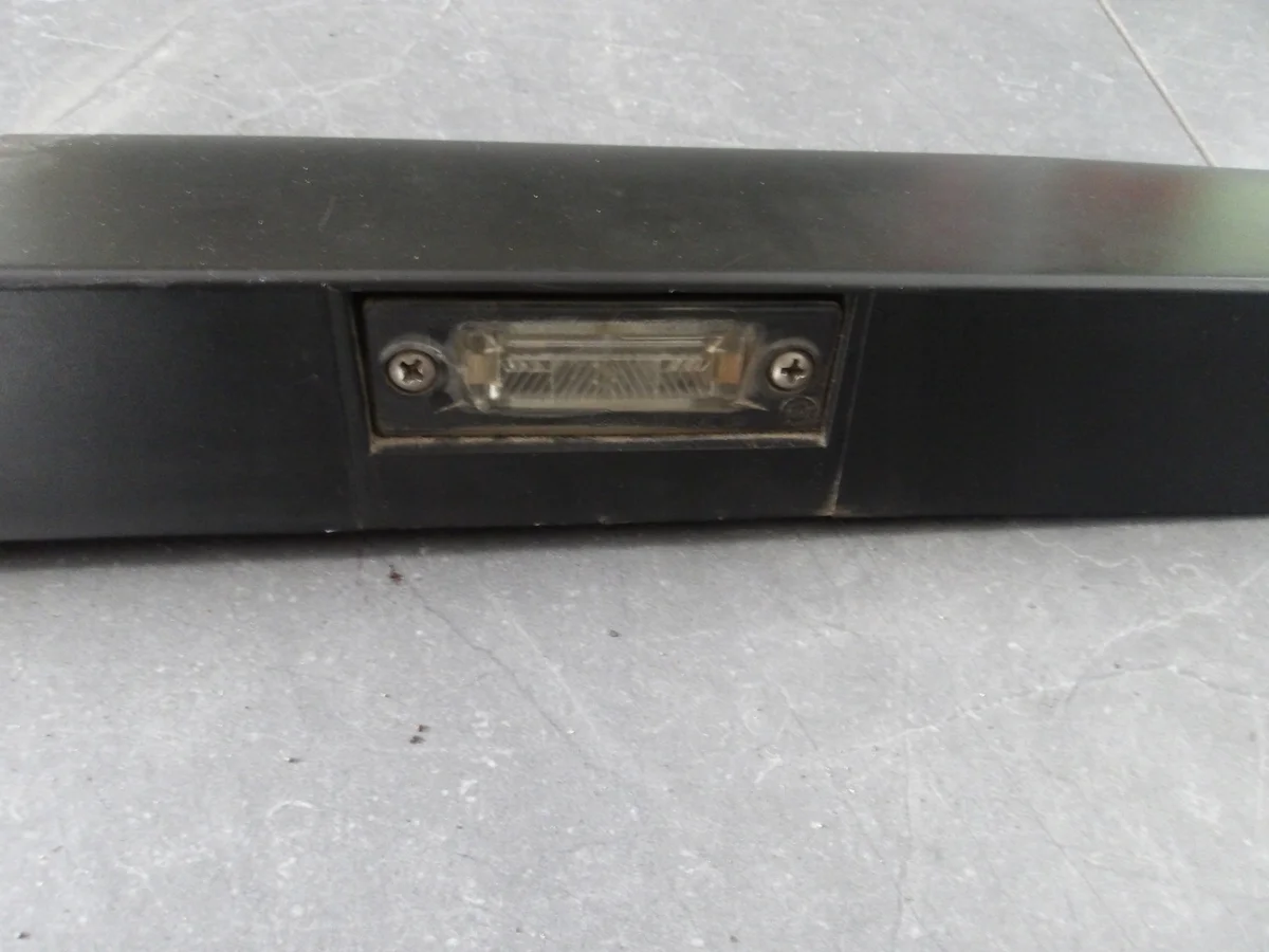 Bouton hayon VW T5 7E0827329F image 3