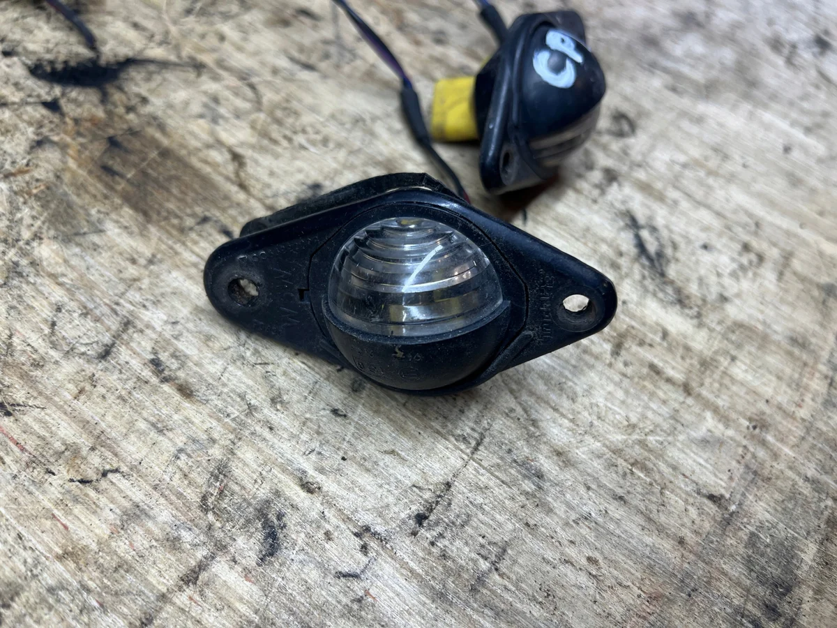 Luzes de Placa Jeep Cherokee XJ 84-95 Usado image 3